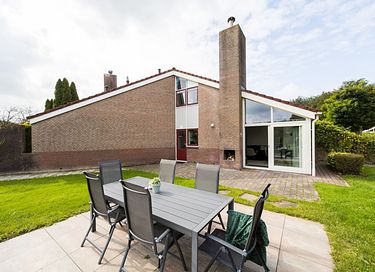 Moderner Bungalow mit gemütlichem Außenkamin - 36