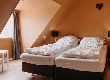 Grote en moderne boerderij (26p)  - 28