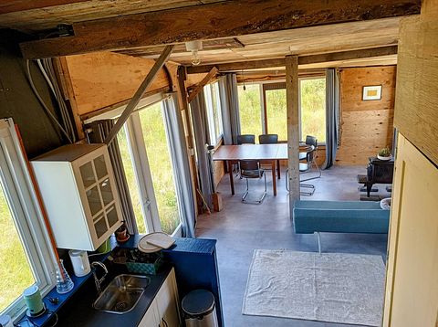 Unique cottage with characterful design - 2