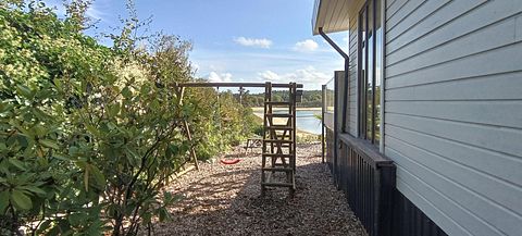 Vakantiehuis met uitzicht op een meer - 5