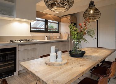 Luxury holiday home & wellness close to sea - 9