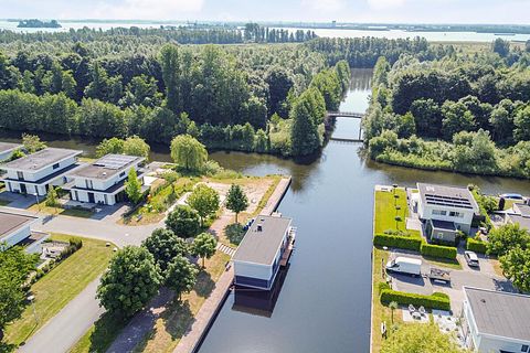 Luxuriöses Hausboot für 8 Personen - 2