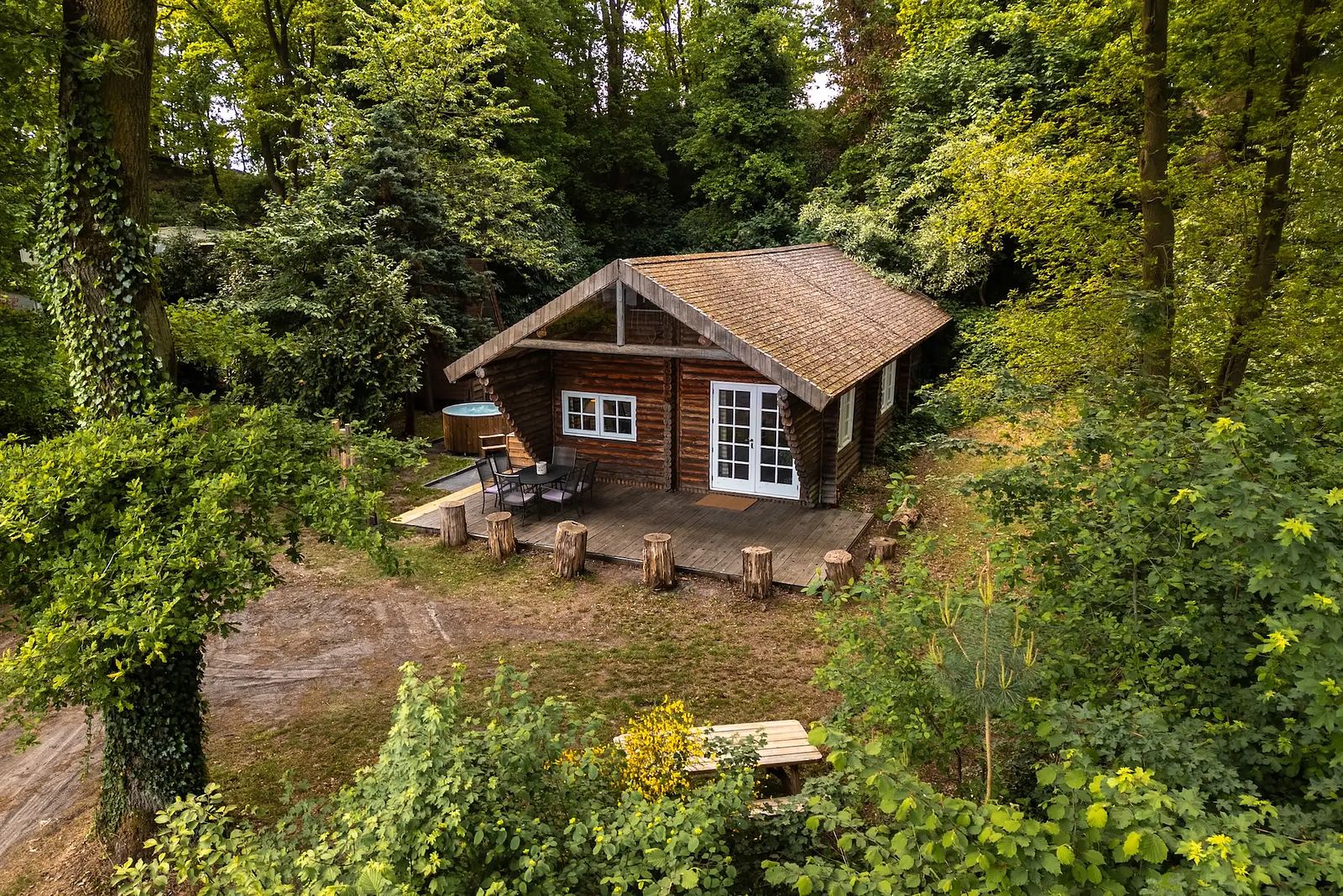 5 unusual log cabins in the Netherlands