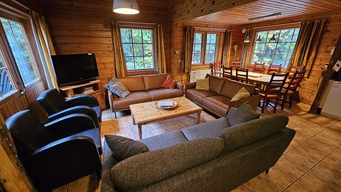 Grande maison en bois dans la forêt avec sauna privé - 4