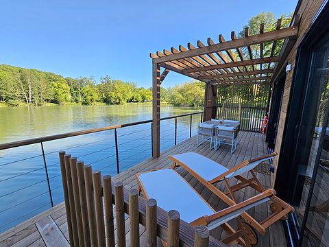 Floating Tiny House in the Champagne region - 3