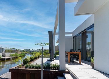 Sfeervolle villa met jacuzzi aan het water - 25