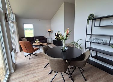 Quietly located chalet with covered porch - 5