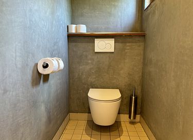 Slapen in een 'hooischuur' met privé wellness - 10