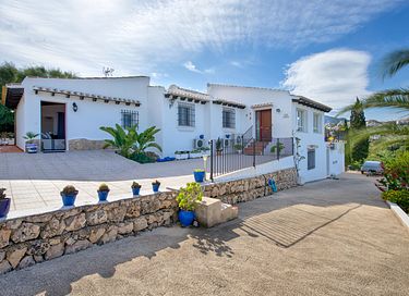 Ruim huis met panoramisch uitzicht en zwembad - 9