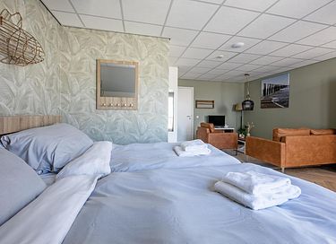 Luxury hotel suite with wellness facilities on Texel - 10