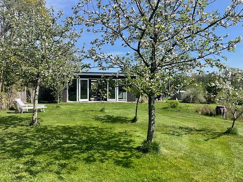 Spend the night in an orangery with hot tub - 3