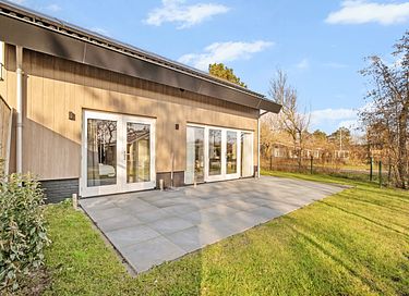 Modern house with bath close to the sea - 37