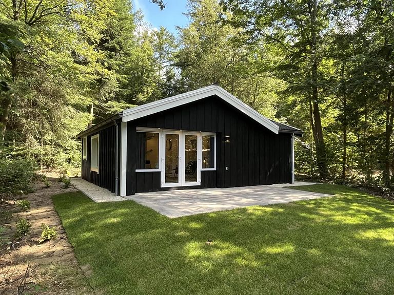 Cozy holiday home in the woods for 4 people - 1