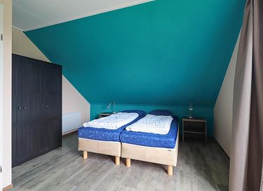 Chalet au bord de l'eau avec jetée - 9