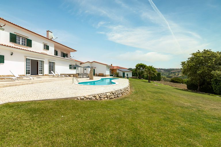 Villa in Portugal met privé zwembad en tuin - 1