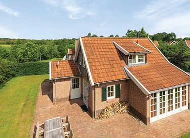 Familiehuis met grote tuin en sauna - 11