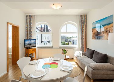 Stylish apartment in historical villa - 2