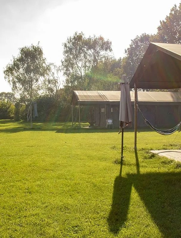 Casita con ducha en una granja de Brabante - 1