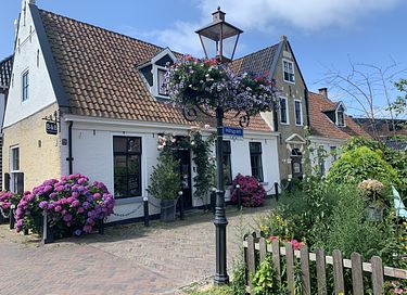  Old vacation home in water sports village