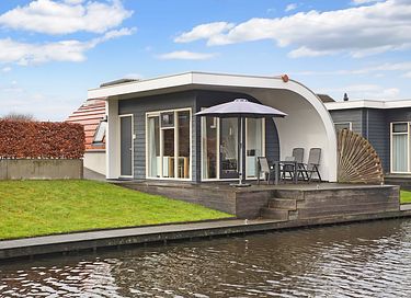 Vakantiehuis (2p) aan het water