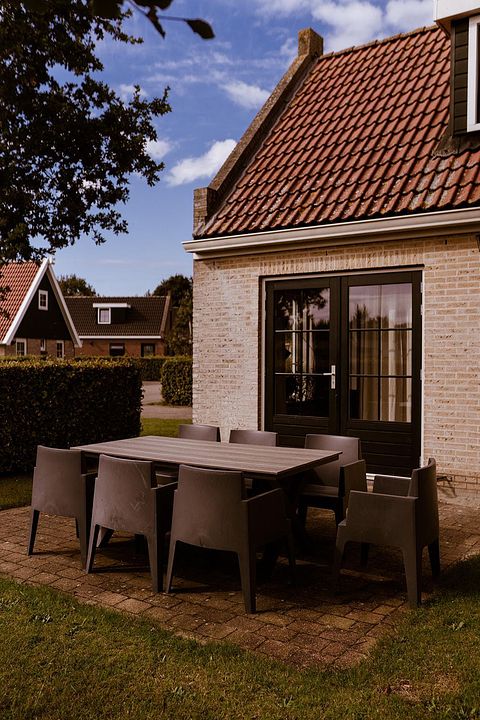 Groepsverblijf aan een uitgestrekt bos - 2