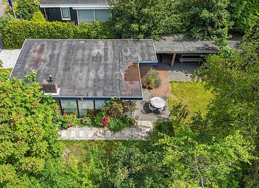 Bungalow with a covered patio in Zeeland - 2