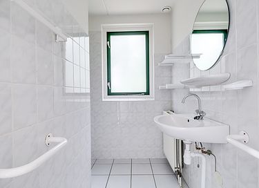 Maison familiale moderne et lumineuse avec grand jardin - 20