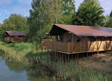 Tente glamping unique (8p) au bord d'un lac - 11