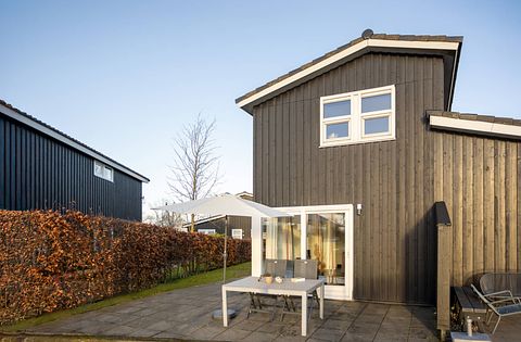 6-person house on a lake in Friesland - 5