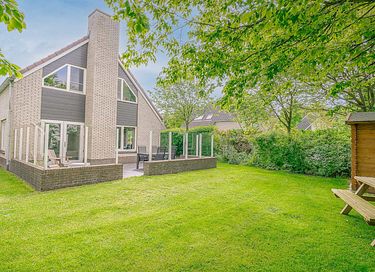 Vacation home on Texel near beach