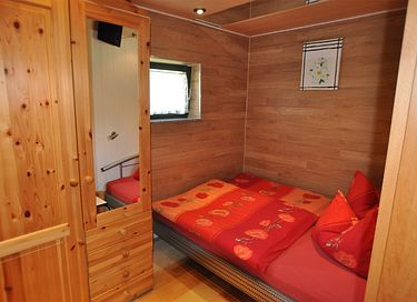 Forest cabin with private sauna - 8