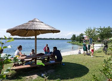 Vrijstaande woning aan het water in Limburg - 15