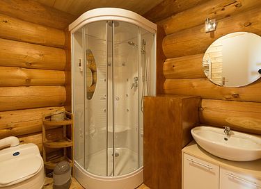 Rugged log cabin near Bordeaux, France - 6
