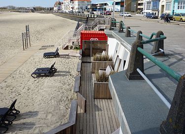 Luxe hotelkamer met zeezicht aan het strand  - 21