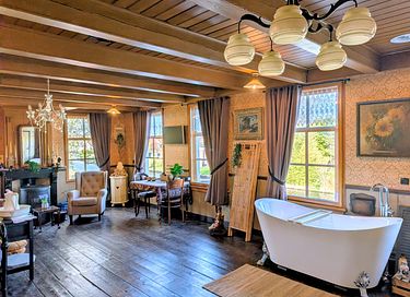 Charmant B&B aménagé dans un ancien café - 1