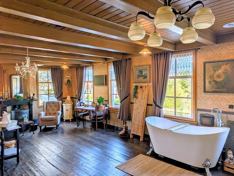 Charmant B&B aménagé dans un ancien café - 1
