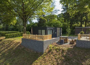 Stylish holiday home with hot tub - 2