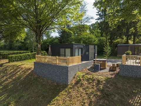Stylish holiday home with hot tub - 2