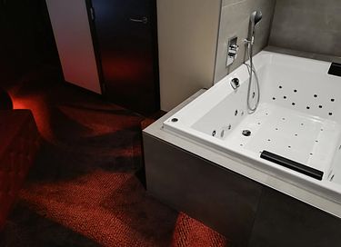 Overnacht in een andere wereld in dit hotel - 60