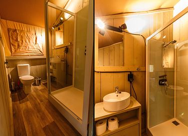 Luxury safari tent with kitchen and bathroom - 6