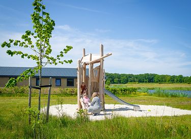 Houten lodge in Friesland met privé wellness - 13