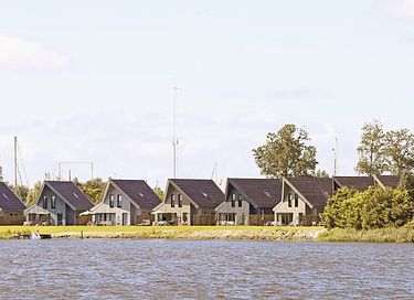 Vakantiehuis (6p) direct aan het water - 21