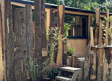 tiny house dans les bois avec bain à remous - 5