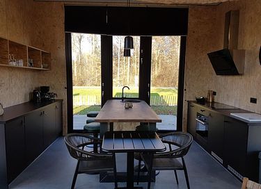 Freistehendes Chalet in der Nähe des Wassers - 6