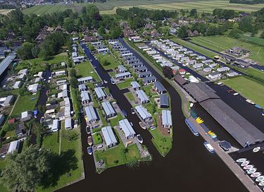 Leuk vakantiepark aan het water in Giethoorn - 2