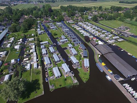 Leuk vakantiepark aan het water in Giethoorn - 2