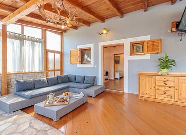 Group accommodation with private pool - 46