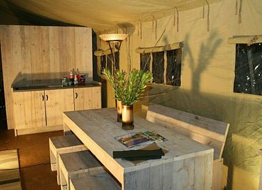 Safari tent in beautiful surroundings - 4