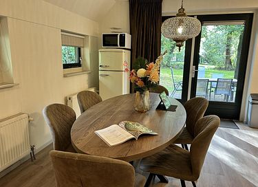 Bungalow with box bed for children - 9