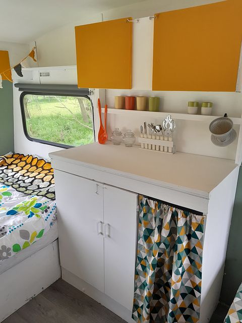 Belle caravane rétro en Frise - 3